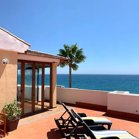 Penthouse On The Beachfront 아파트